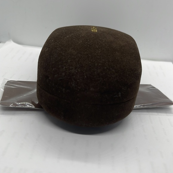 Brand new Burberry Sunglass case + Cleaning cloth Large Dark Brown - Picture 6 of 7